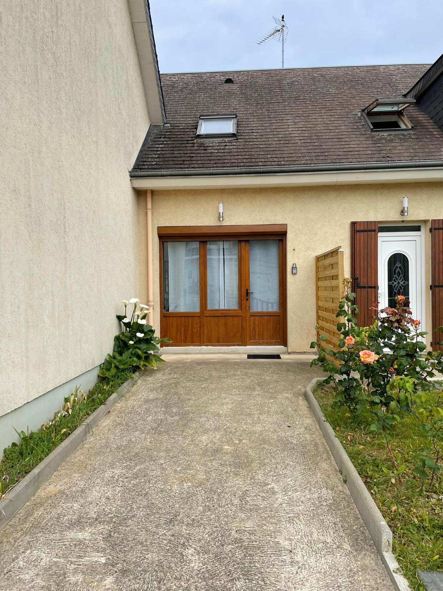 Appartement Dans Une Maison Cosy Chartres Exterior foto